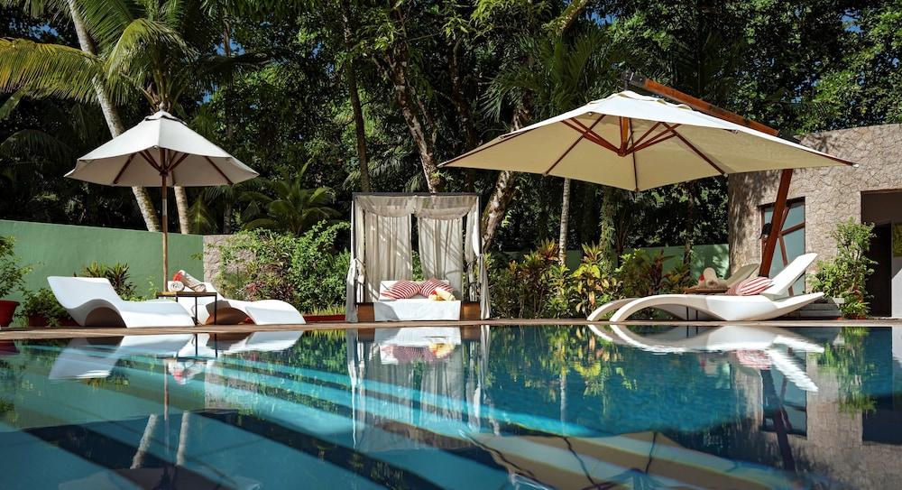 Avani Barbarons Seychelles Resort Grand Anse  Eksteriør billede