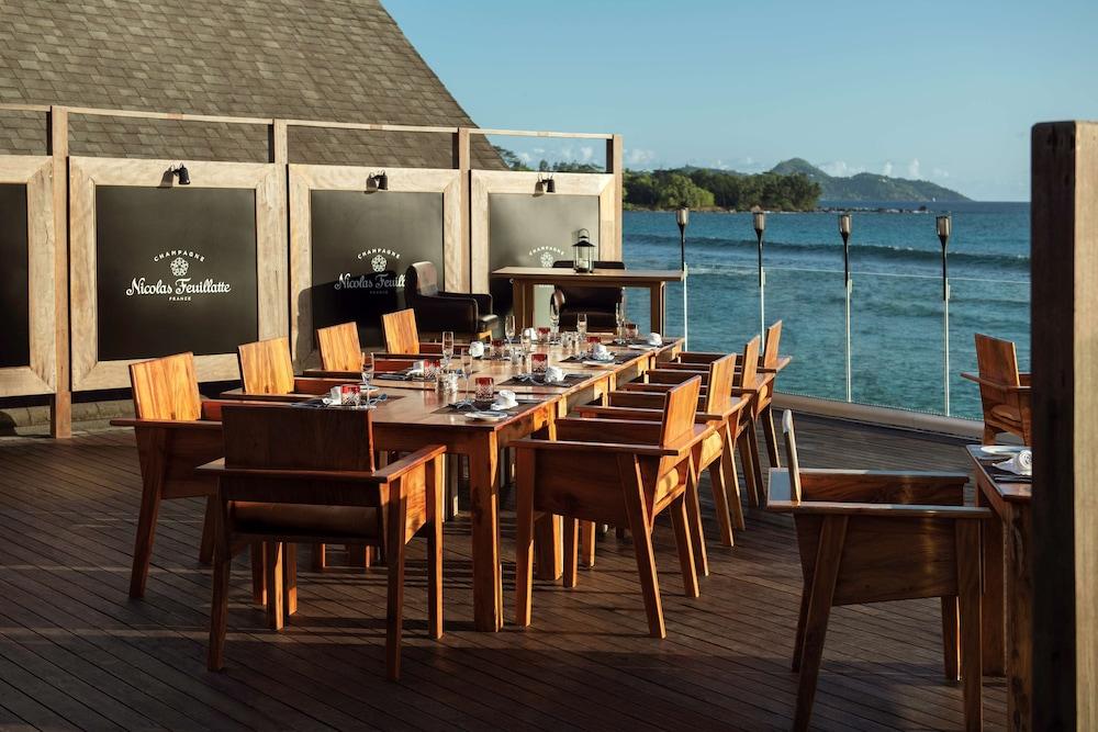 Avani Barbarons Seychelles Resort Grand Anse  Eksteriør billede