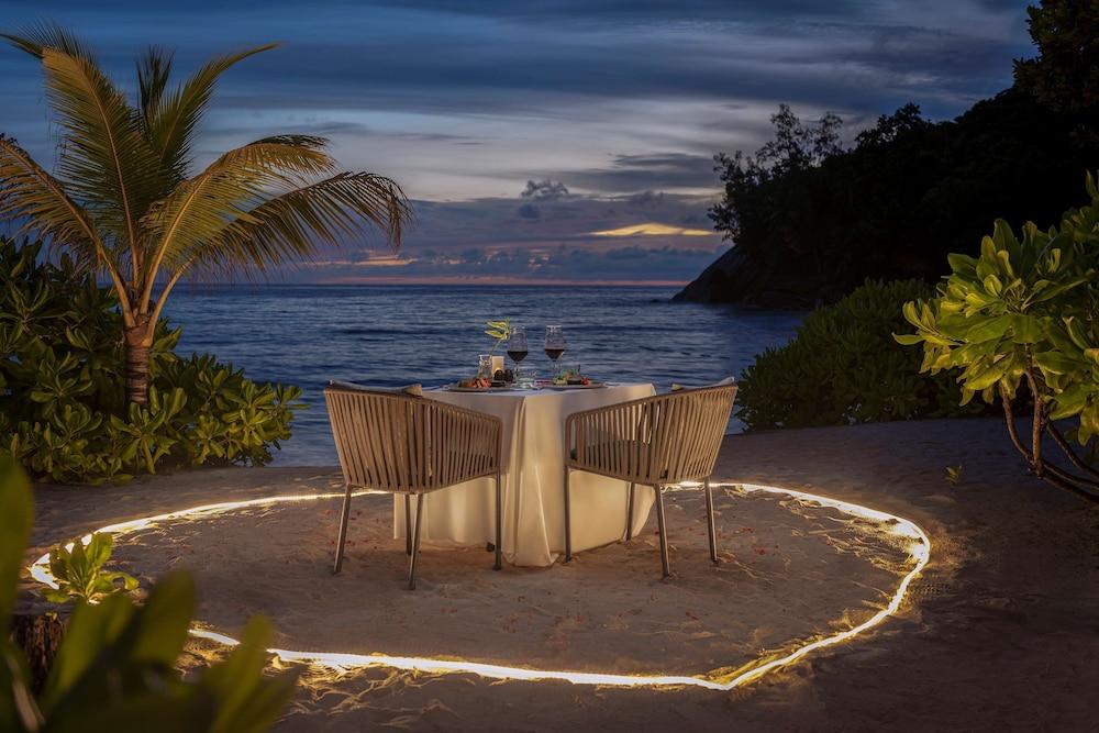 Avani Barbarons Seychelles Resort Grand Anse  Eksteriør billede